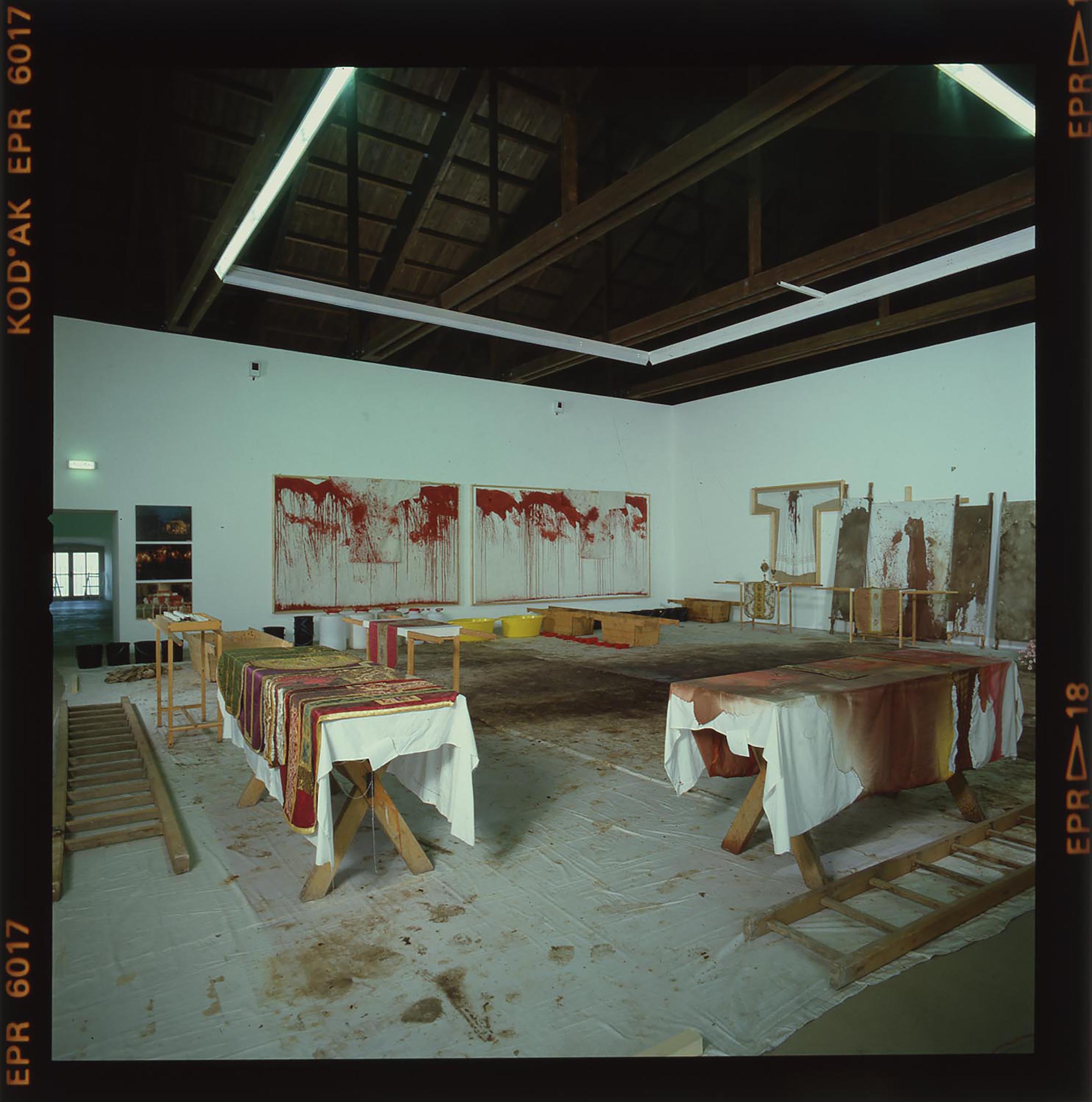u0022Rennweg. Christian Ludwig Attersee - Gu00fcnter Brus - Hermann Nitsch - Walter Pichler - Arnulf Raineru0022, veduta espositiva