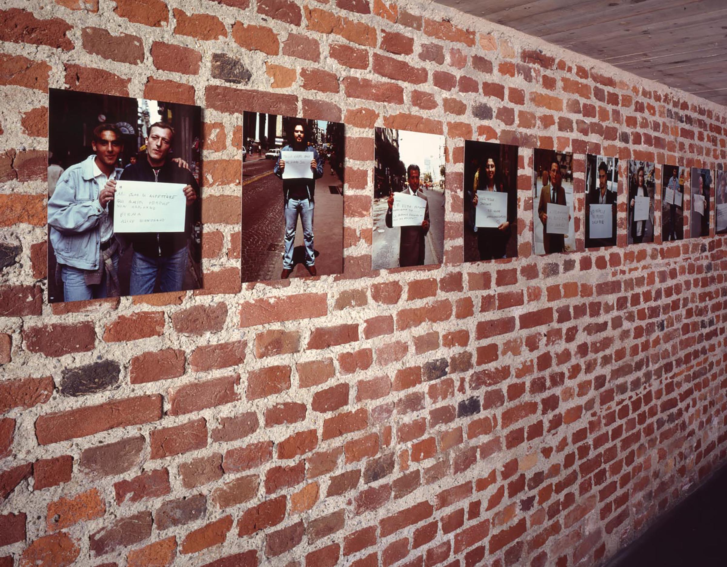 Gillian Wearing, Signs that say what you want them to say and not Signs that say what someone else wants you to say, 1993-98